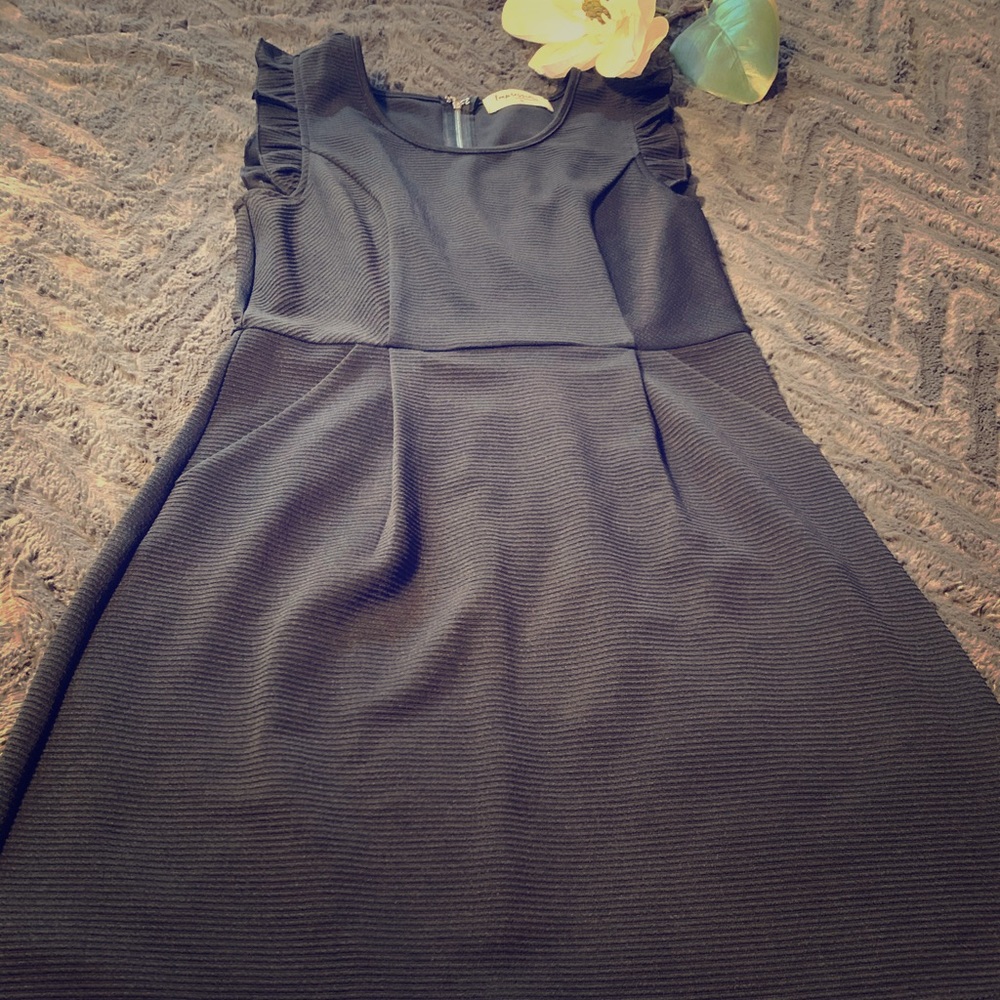LBD, med, cute zipper back, never worn!